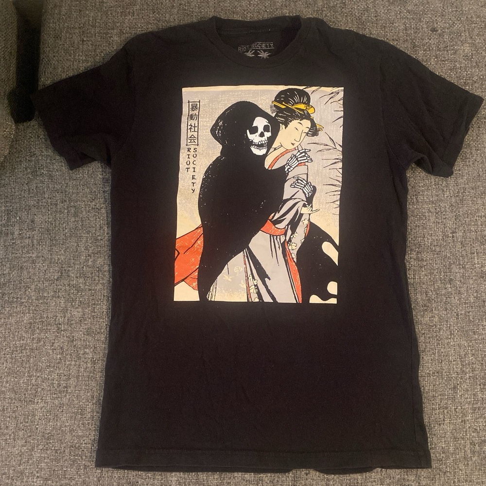 riot society Black Short-Sleeve Tee with Cream and Red Ukiyo-e Graphic